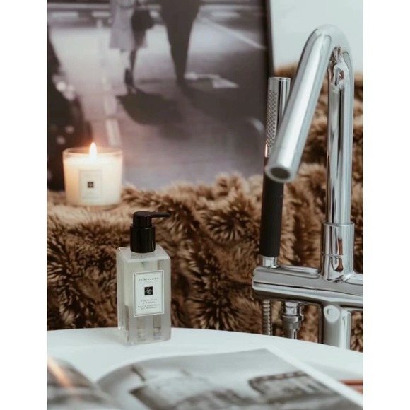 NEW Jo Malone Black berry and Bay Body Hand Wash 8.5oz/250ml - Picture 2 of 7